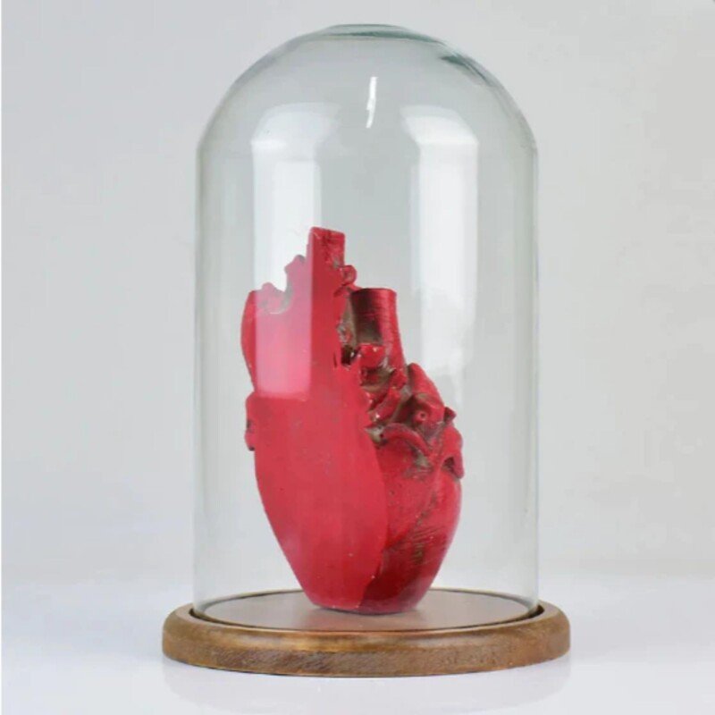 ENFEITE VITRINE COM CORAÇÃO VERMELHO - Imagem 2