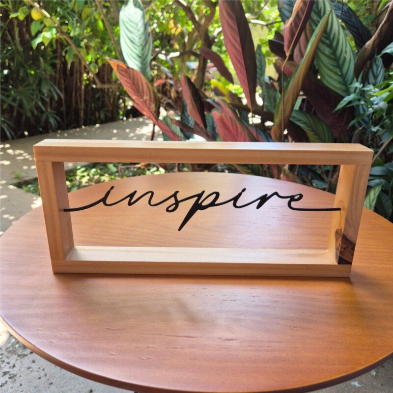 ESCULTURA COM MOLDURA INSPIRE - Imagem 2